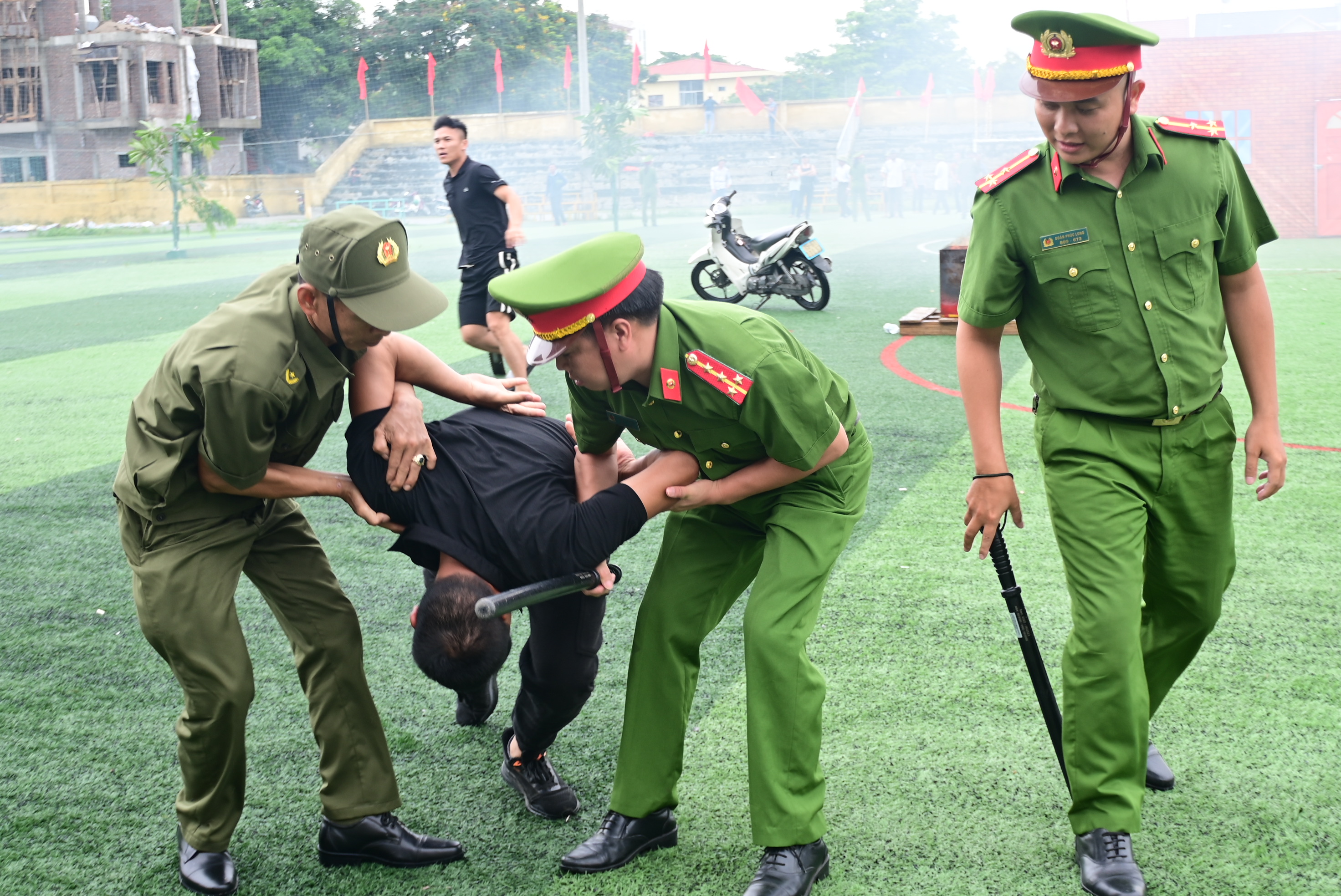 Công an xã kịp thời phối hợp ngăn chặn 2 vụ lừa đảo chuyển hơn 600 triệu đồng qua ngân hàng